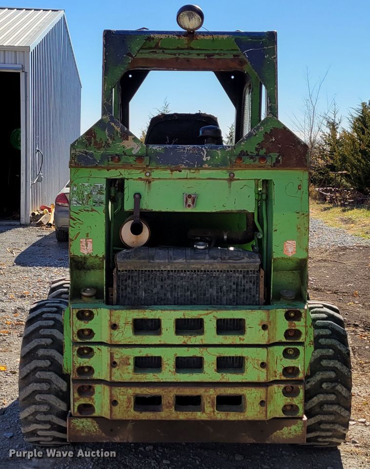 image for item DM8119 Mustang 1700  skid steer loader