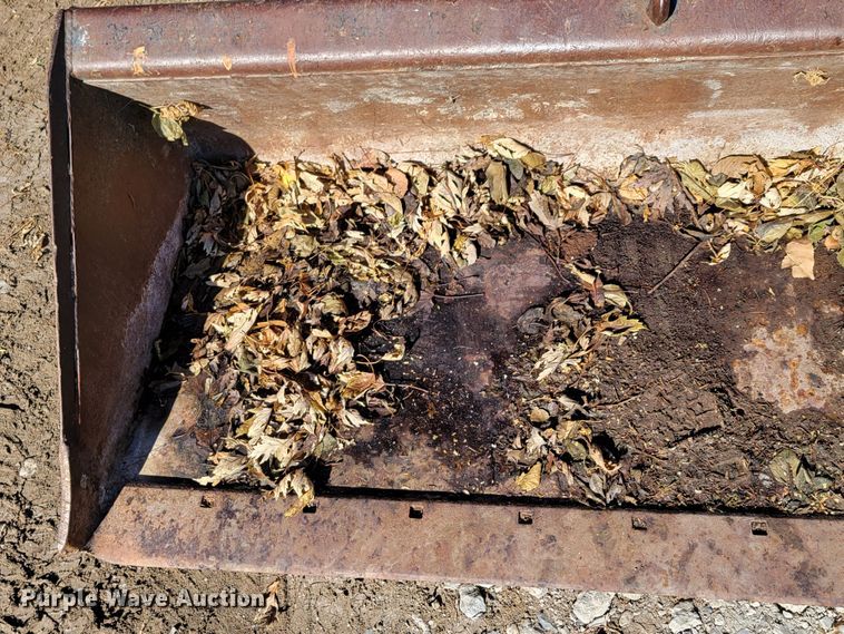 image for item DM8119 Mustang 1700  skid steer loader