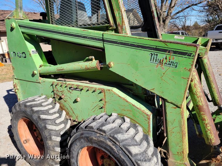 image for item DM8119 Mustang 1700  skid steer loader