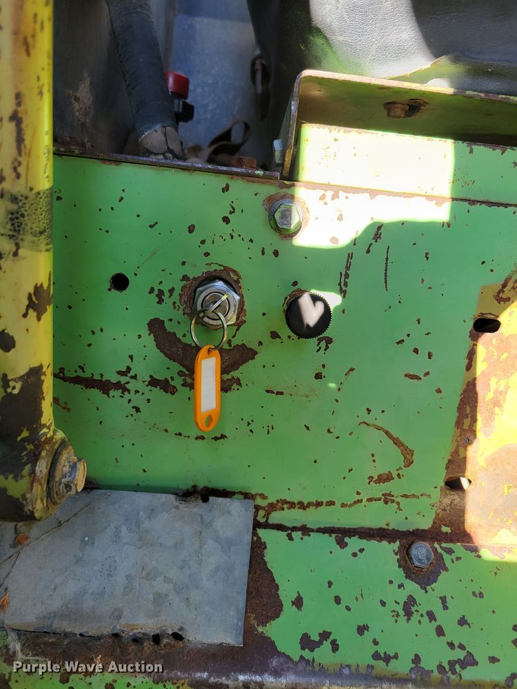 image for item DM8119 Mustang 1700  skid steer loader