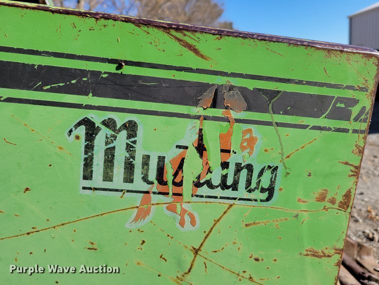 image for item DM8119 Mustang 1700  skid steer loader