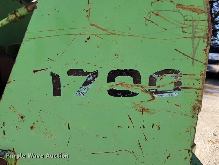 image for item DM8119 Mustang 1700  skid steer loader