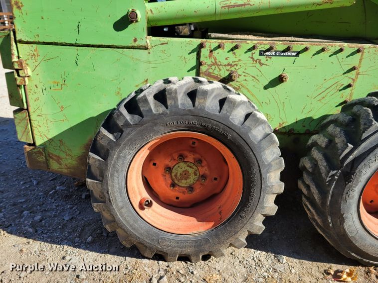 image for item DM8119 Mustang 1700  skid steer loader