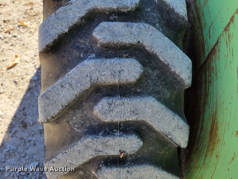 image for item DM8119 Mustang 1700  skid steer loader