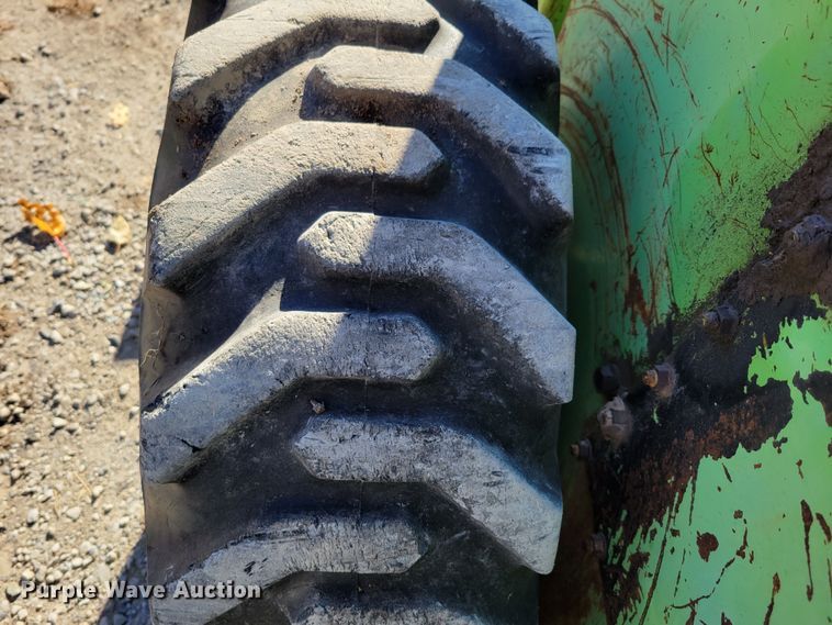 image for item DM8119 Mustang 1700  skid steer loader