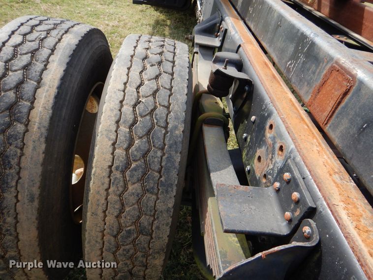 image for item DO1618 2008 Chevrolet C8500  truck cab and chassis