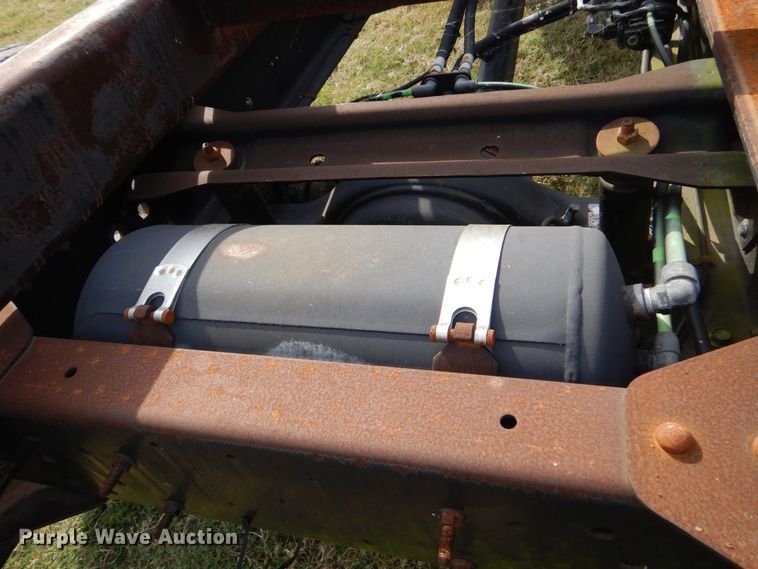 image for item DO1618 2008 Chevrolet C8500  truck cab and chassis