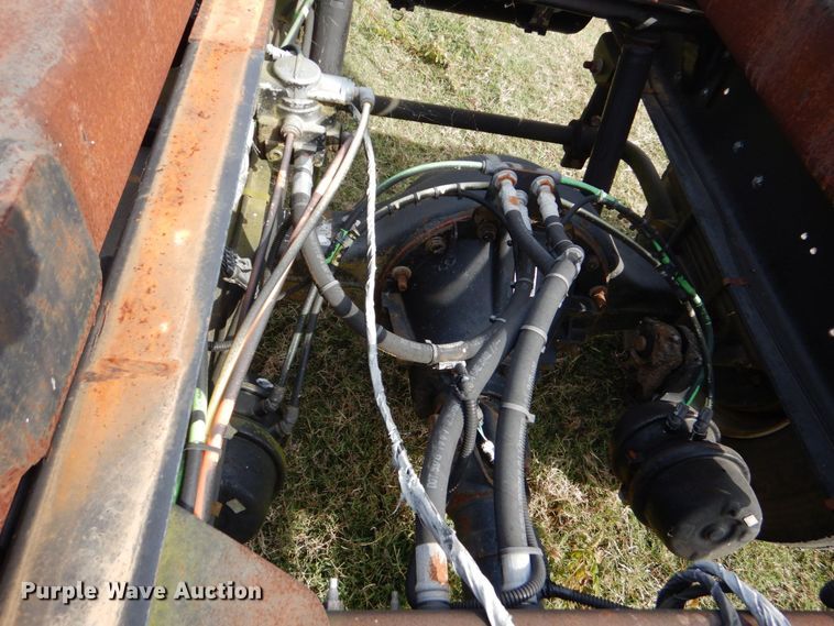 image for item DO1618 2008 Chevrolet C8500  truck cab and chassis