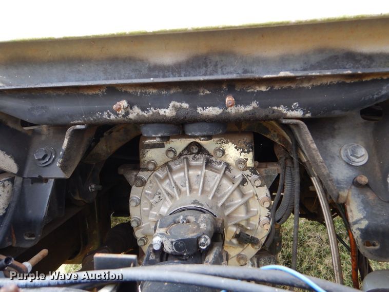 image for item DO1618 2008 Chevrolet C8500  truck cab and chassis