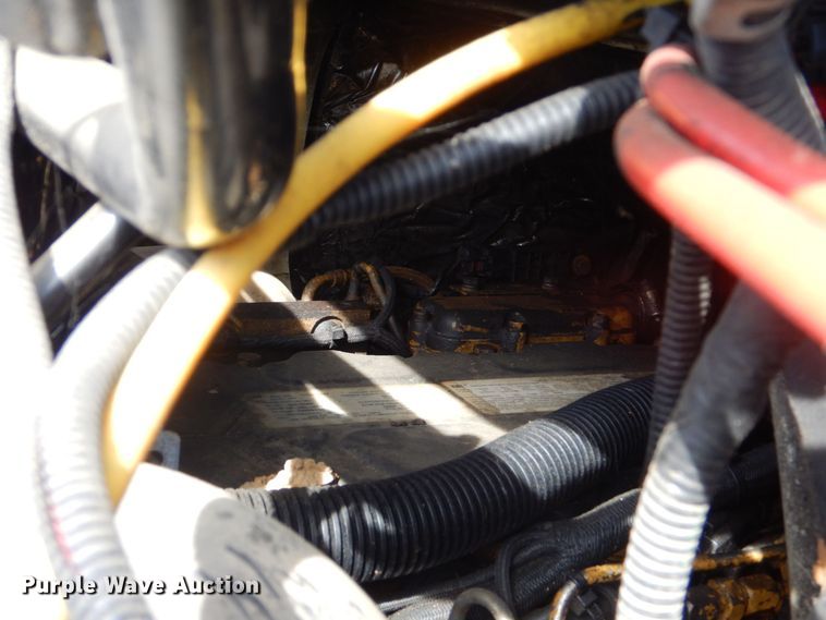 image for item DO1618 2008 Chevrolet C8500  truck cab and chassis