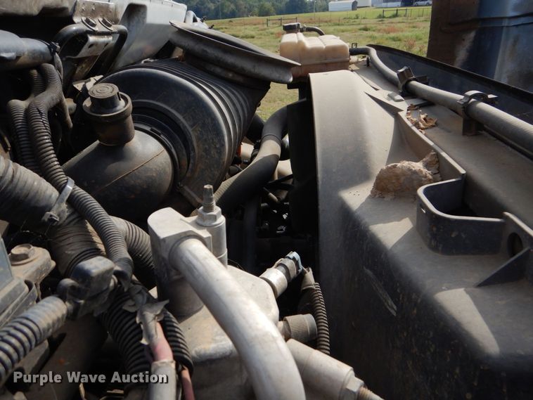 image for item DO1618 2008 Chevrolet C8500  truck cab and chassis