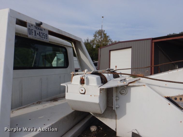 image for item DO1625 2000 International 4700  tow truck