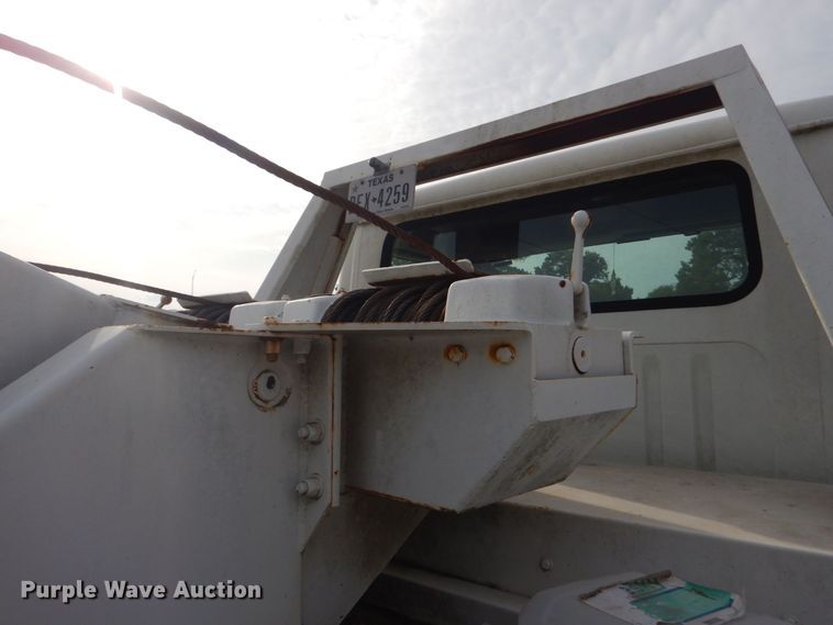 image for item DO1625 2000 International 4700  tow truck