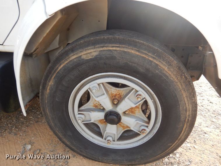 image for item DO1625 2000 International 4700  tow truck