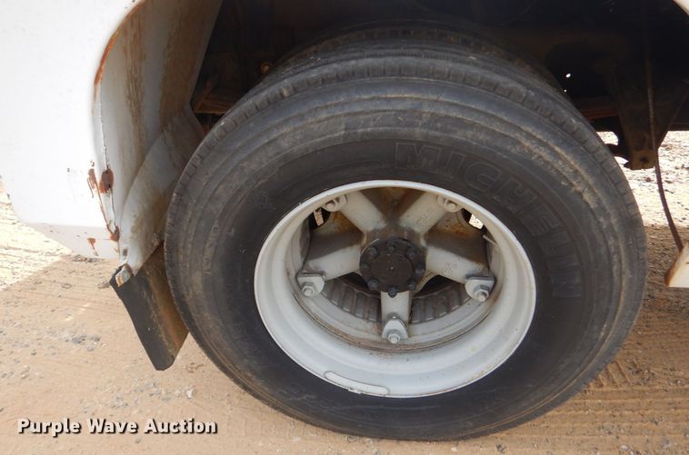 image for item DO1625 2000 International 4700  tow truck