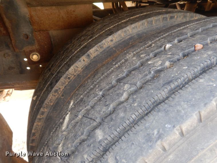 image for item DO1625 2000 International 4700  tow truck