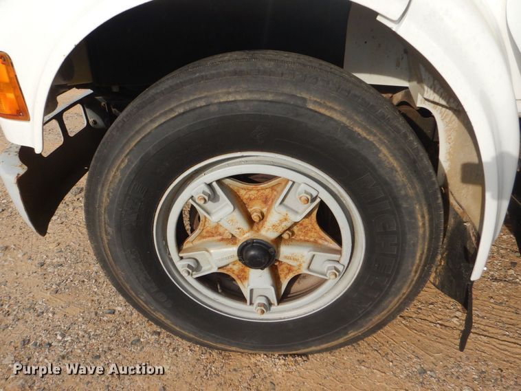 image for item DO1625 2000 International 4700  tow truck