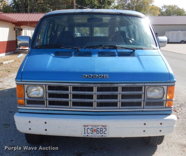 image for item DP0389 Dodge Ram 350  van