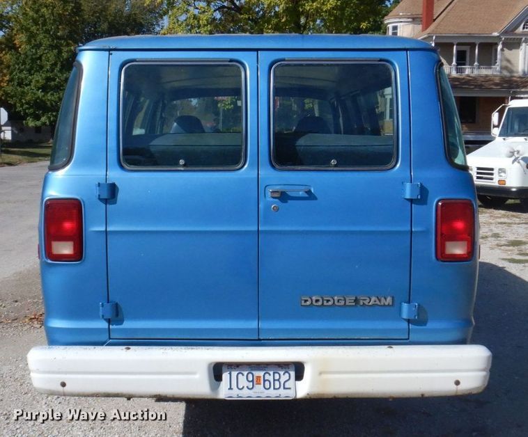 image for item DP0389 Dodge Ram 350  van