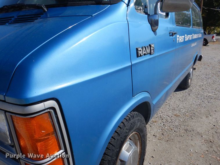 image for item DP0389 Dodge Ram 350  van