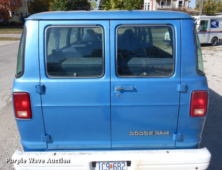 image for item DP0389 Dodge Ram 350  van