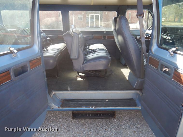 image for item DP0389 Dodge Ram 350  van