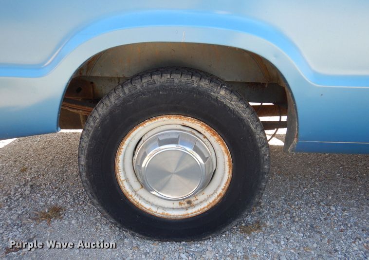 image for item DP0389 Dodge Ram 350  van