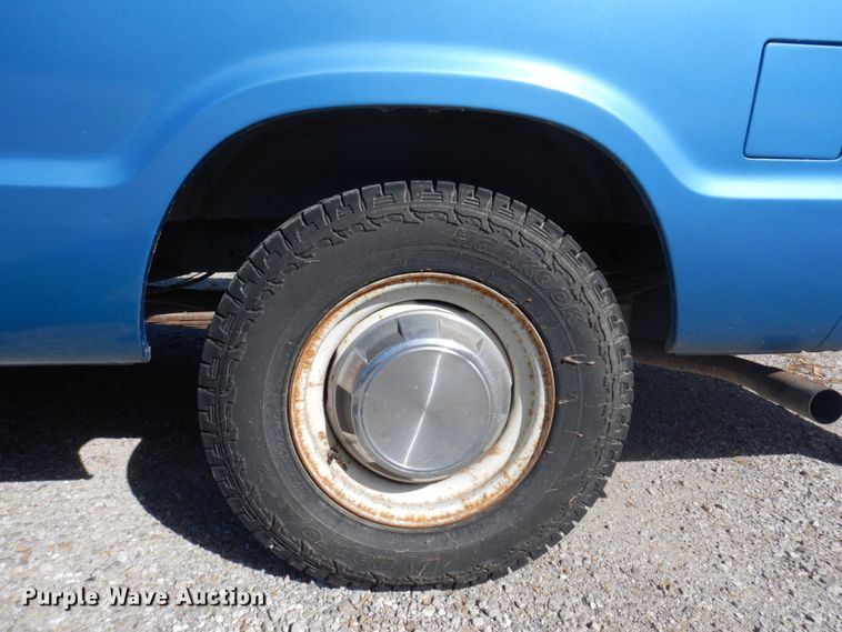 image for item DP0389 Dodge Ram 350  van