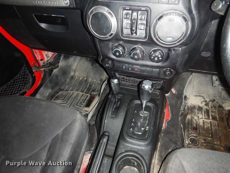 image for item DP0408 2016 Jeep Wrangle Sport Unlimited  SUV