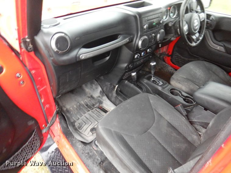 image for item DP0408 2016 Jeep Wrangle Sport Unlimited  SUV