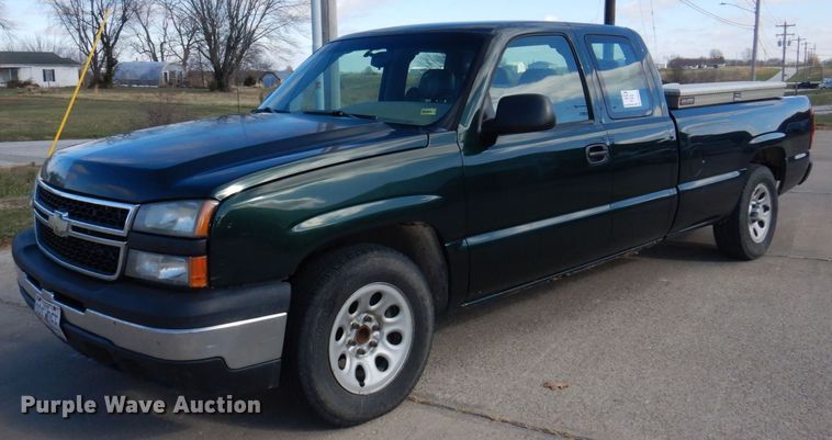 image for item DP0432 2006 Chevrolet Silverado 1500  Ext. Cab pickup truck
