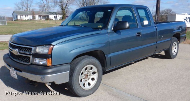 image for item DP0433 2006 Chevrolet Silverado 1500  Ext. Cab pickup truck