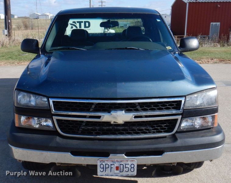 image for item DP0433 2006 Chevrolet Silverado 1500  Ext. Cab pickup truck
