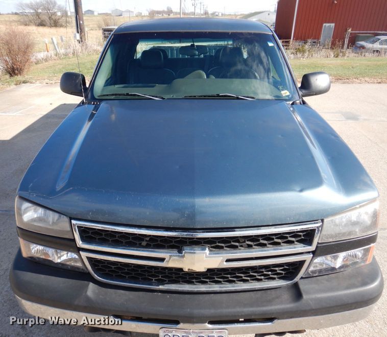 image for item DP0433 2006 Chevrolet Silverado 1500  Ext. Cab pickup truck