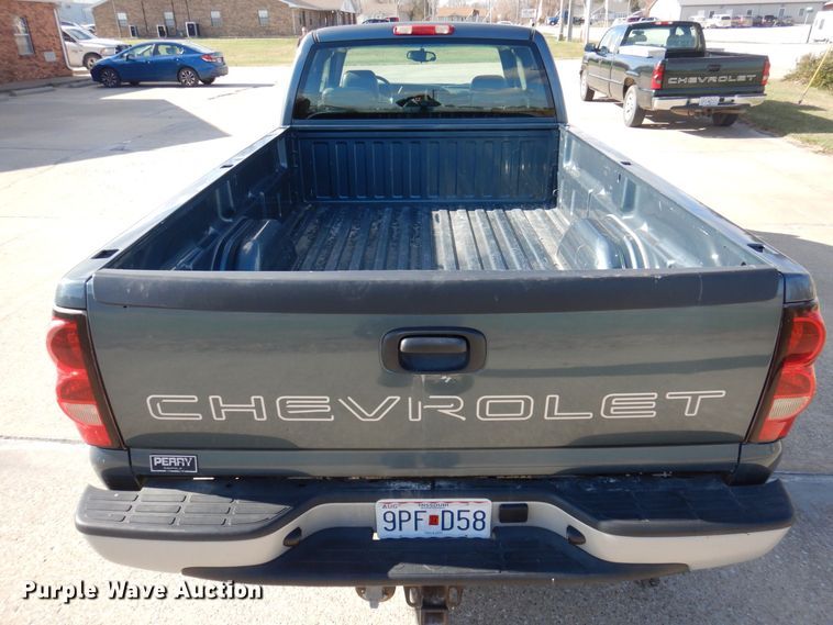 image for item DP0433 2006 Chevrolet Silverado 1500  Ext. Cab pickup truck