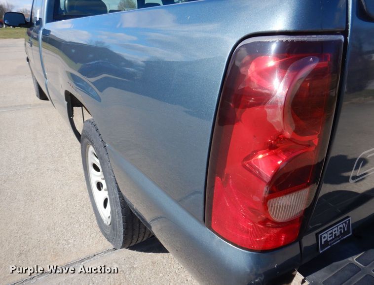image for item DP0433 2006 Chevrolet Silverado 1500  Ext. Cab pickup truck