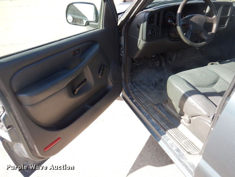 image for item DP0433 2006 Chevrolet Silverado 1500  Ext. Cab pickup truck