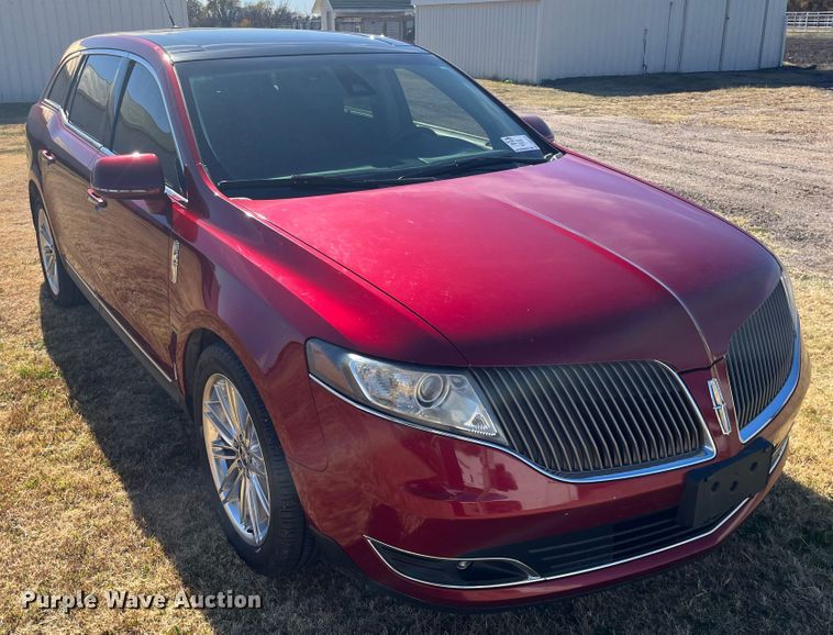 image for item DQ3103 2013 Lincoln MKT  SUV