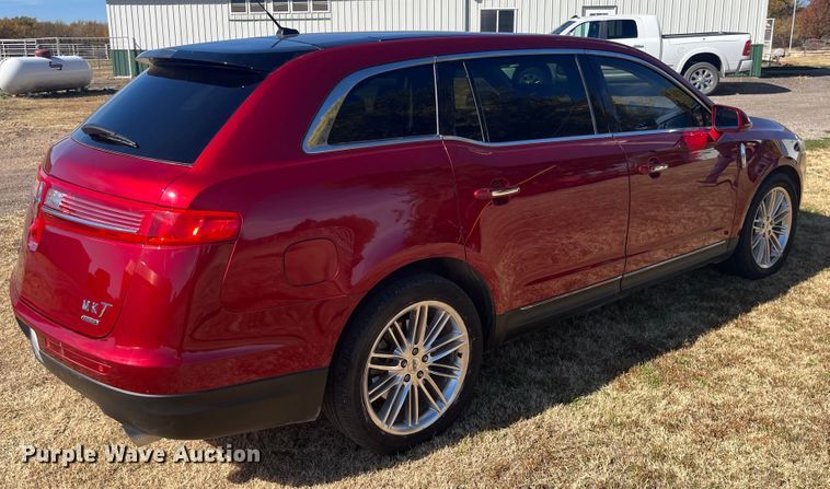 image for item DQ3103 2013 Lincoln MKT  SUV
