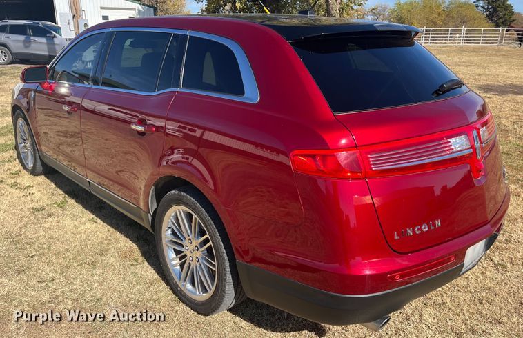image for item DQ3103 2013 Lincoln MKT  SUV