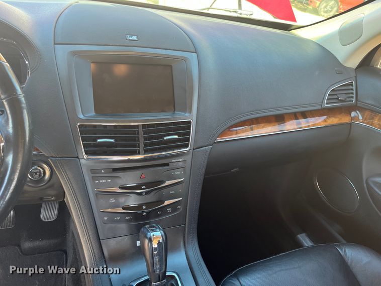 image for item DQ3103 2013 Lincoln MKT  SUV