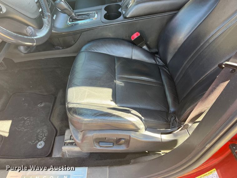 image for item DQ3103 2013 Lincoln MKT  SUV