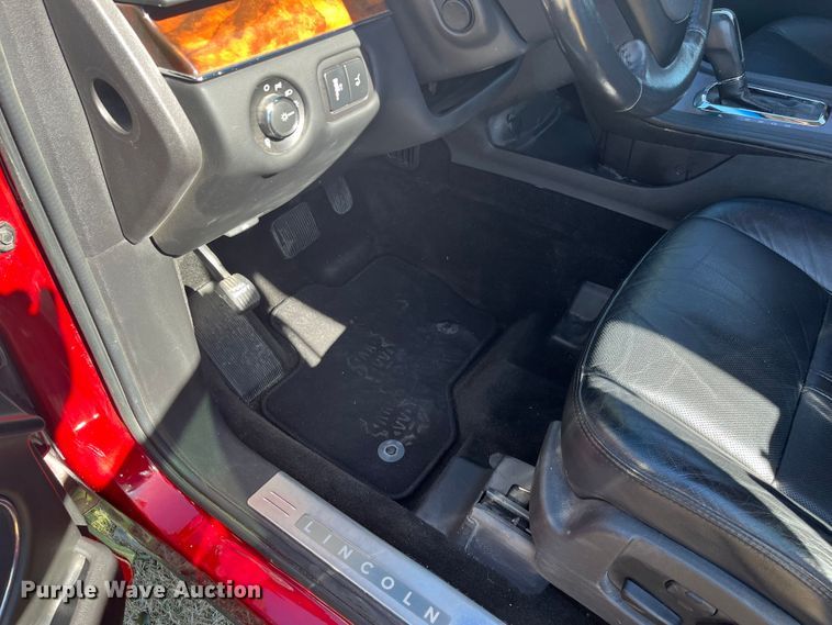 image for item DQ3103 2013 Lincoln MKT  SUV