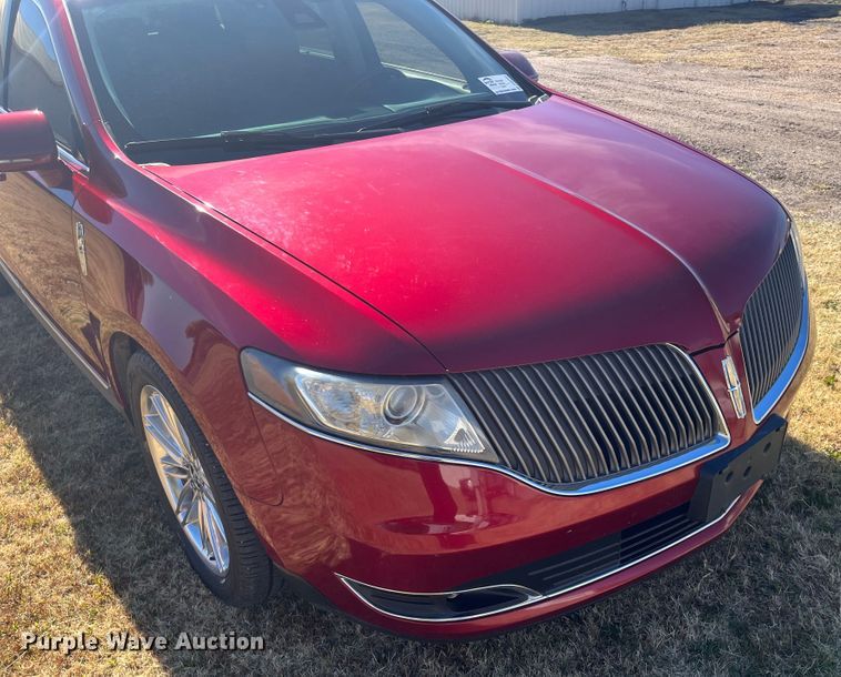 image for item DQ3103 2013 Lincoln MKT  SUV