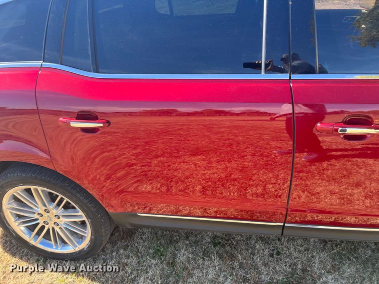 image for item DQ3103 2013 Lincoln MKT  SUV