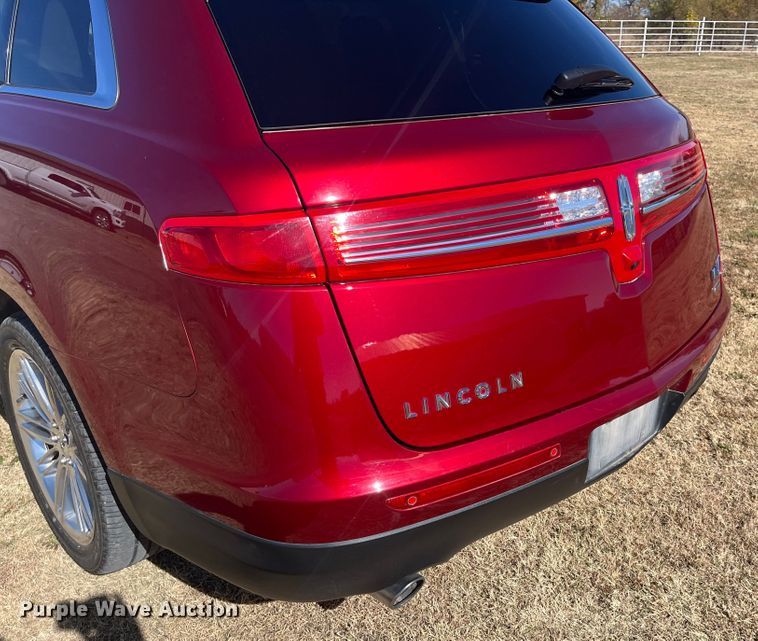 image for item DQ3103 2013 Lincoln MKT  SUV