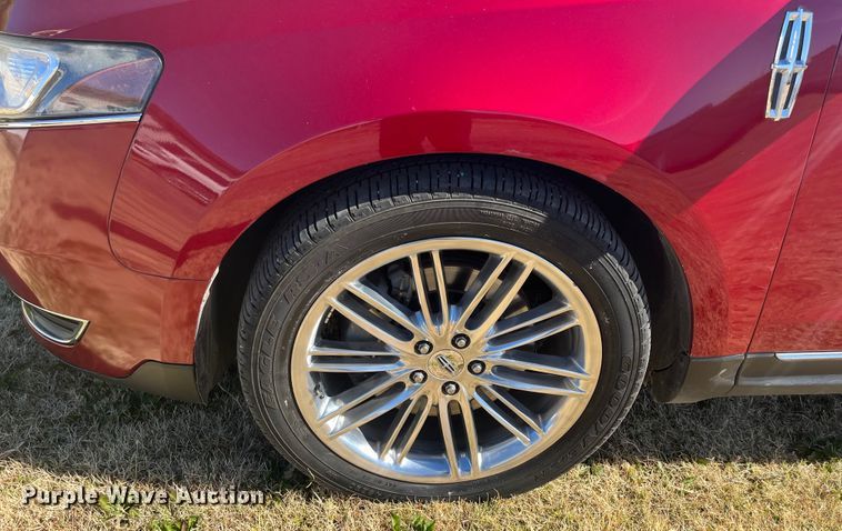 image for item DQ3103 2013 Lincoln MKT  SUV