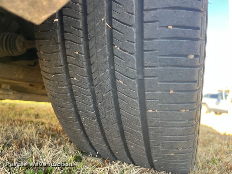 image for item DQ3103 2013 Lincoln MKT  SUV