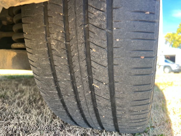 image for item DQ3103 2013 Lincoln MKT  SUV