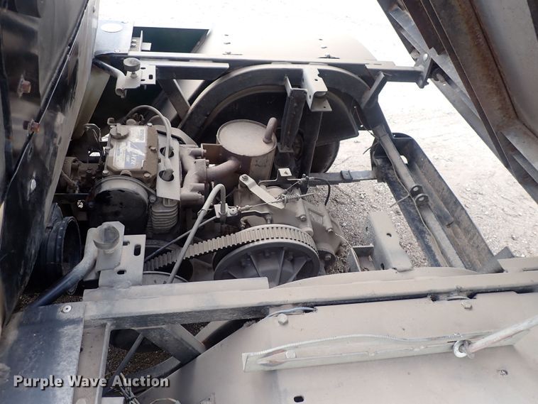 image for item DQ4943 Ez-go Workhorse 1200G  golf cart